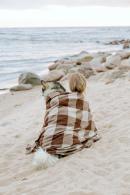 Bimbo e cane al mare